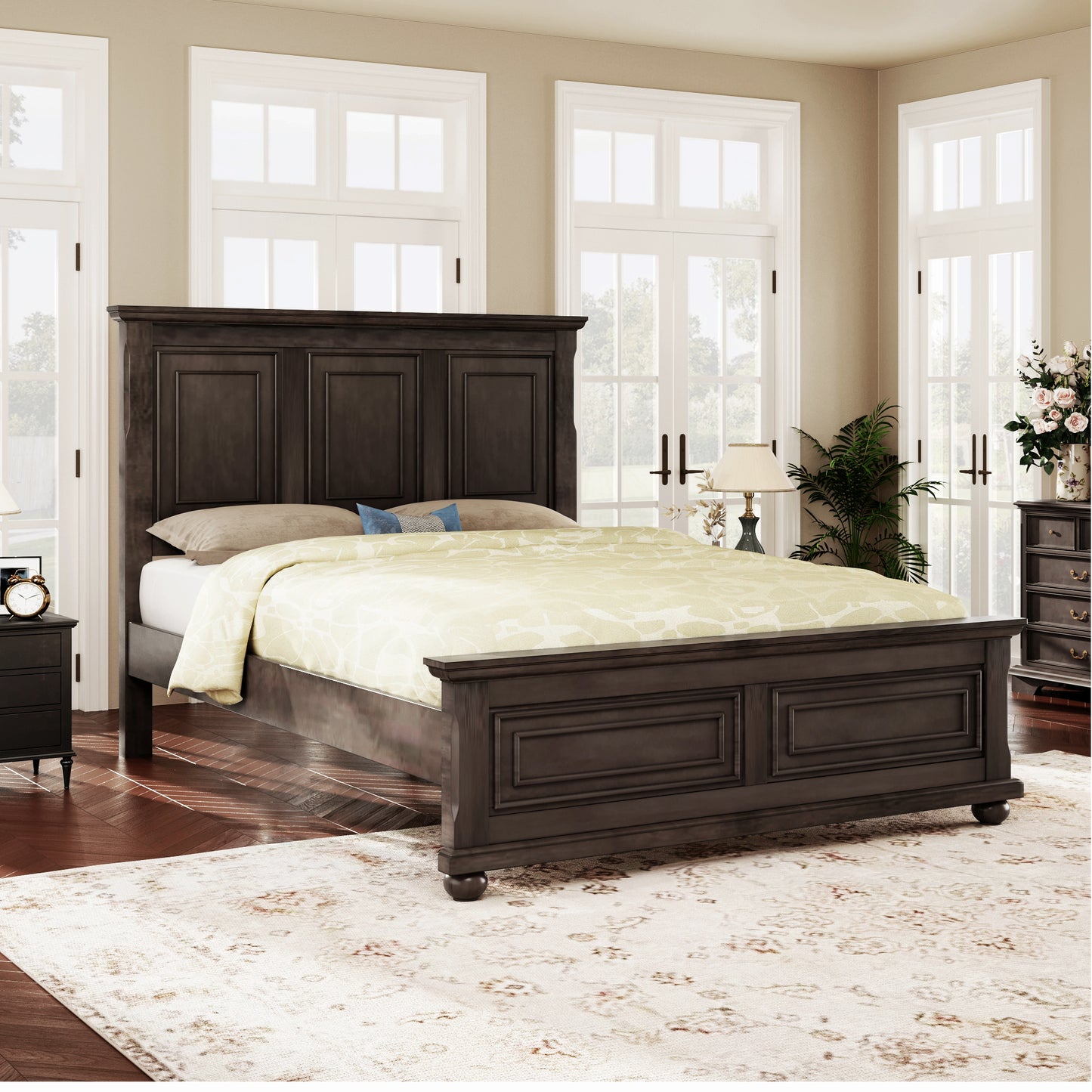 Traditional Town and Country Style Pinewood Vintage Queen Bed, Rich Brown