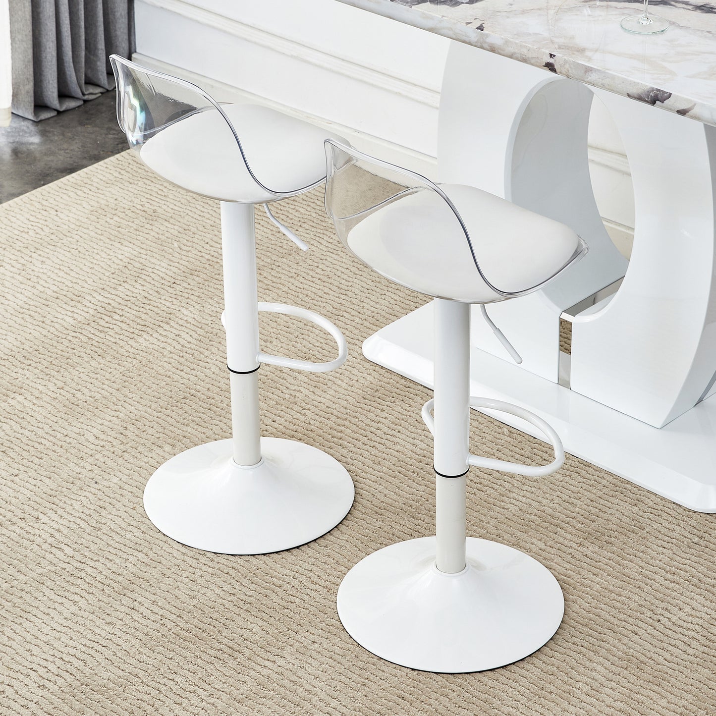 Modern minimalist bar chairs and bar stools. Can rotate 360 ° and adjust lifting. PET backrest and PU seats. Set of 2. Suitable for bars, restaurants, and front desk cashiers.