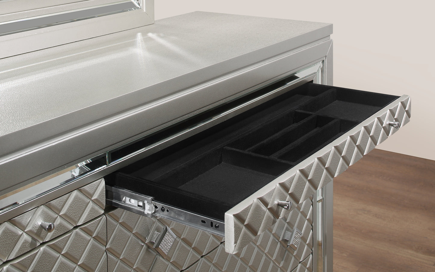 CROSS GLAM CHAMPAGNE DRESSER