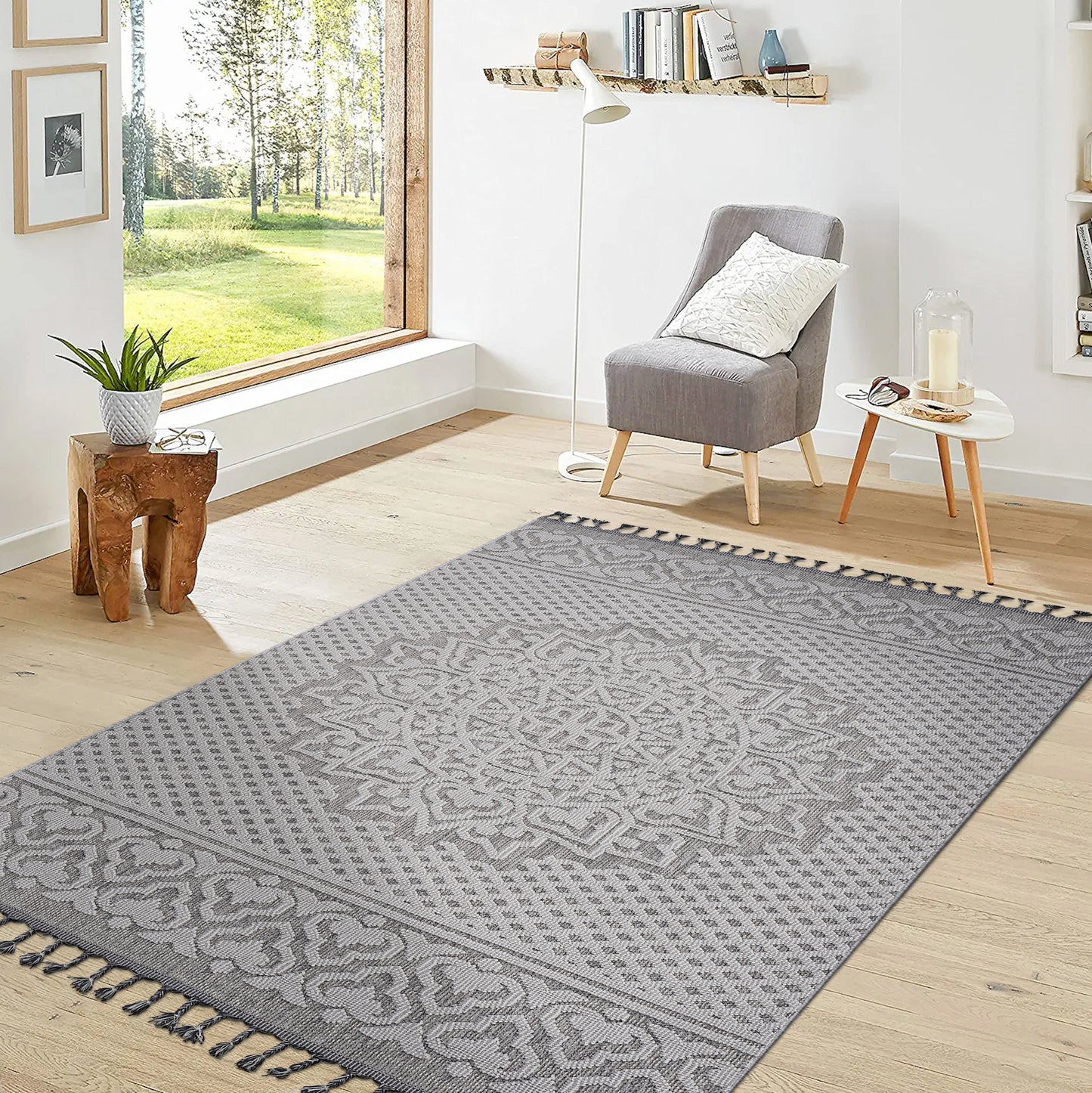 5X7 Gray/White /Medallion Indoor/Outdoor Area Rug