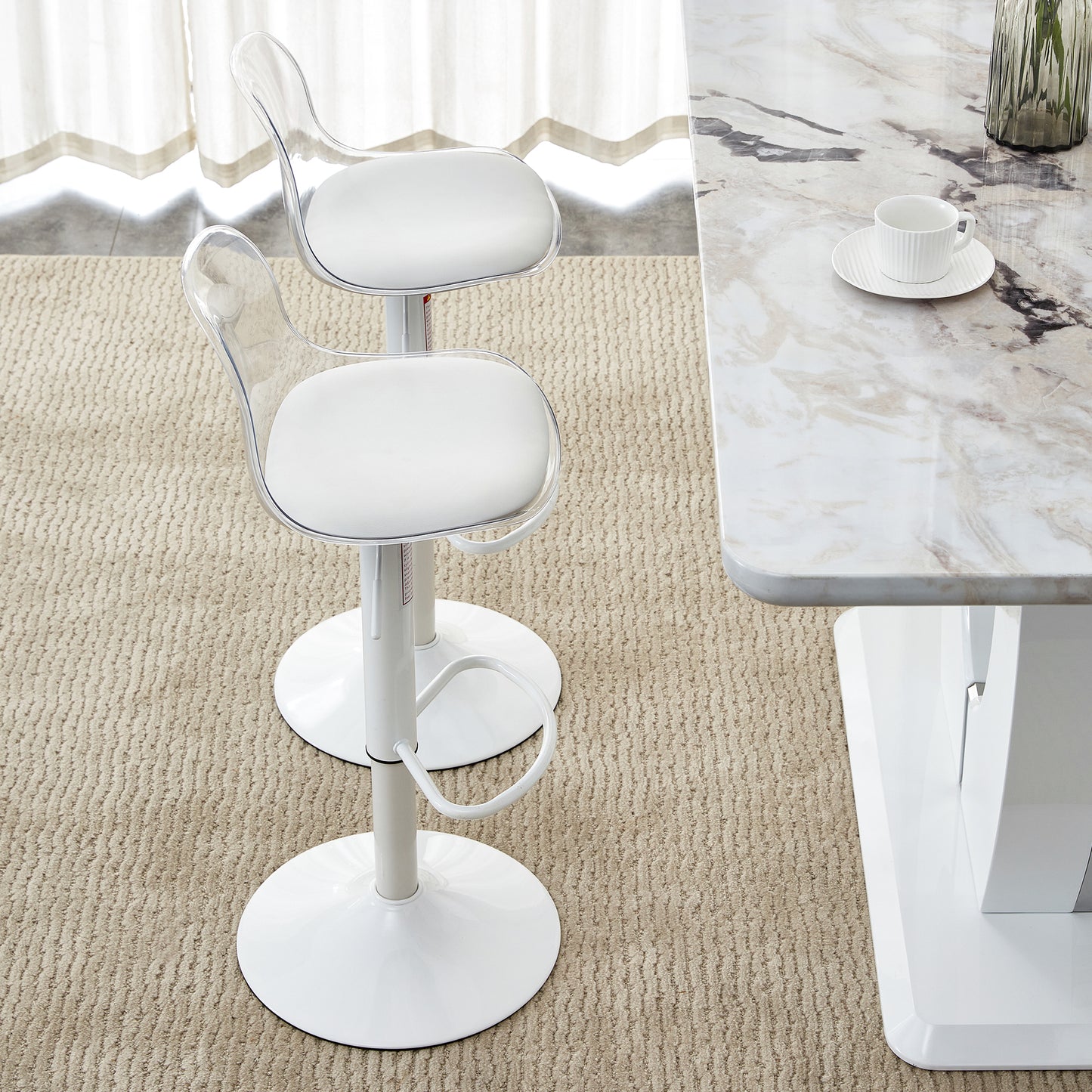 Modern minimalist bar chairs and bar stools. Can rotate 360 ° and adjust lifting. PET backrest and PU seats. Set of 2. Suitable for bars, restaurants, and front desk cashiers.