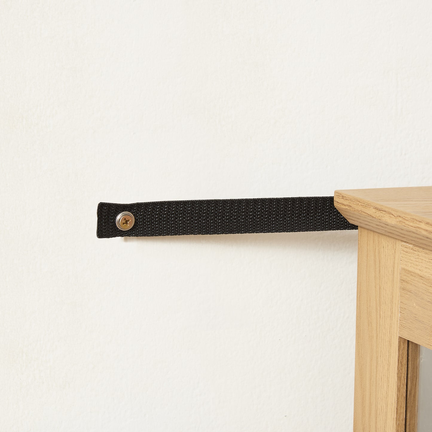 2 Doors Curio Cabinet with Tempered Glass Doors, Curio Cabinets with Mirrored Back Panel and Adjustable Shelves, Lighted Display Cabinet for Home, Office Light Bulb Included OAK