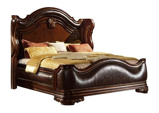 Traditional style Queen Bed made with wood in Dark Walnut