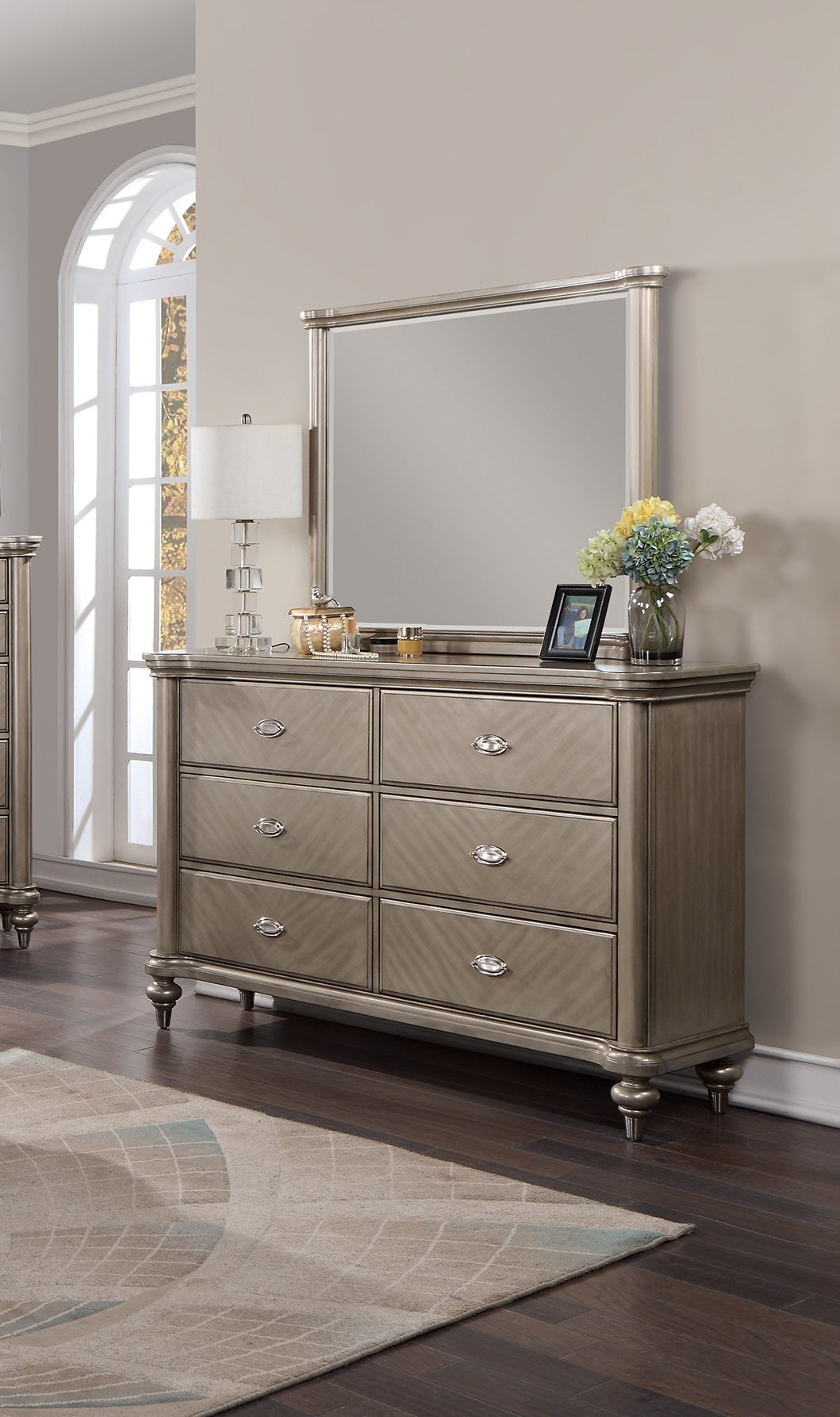 Luxury Antique Silver / Champagne Finish Dresser w Mirror Storage Space Drawers Bedroom Furniture