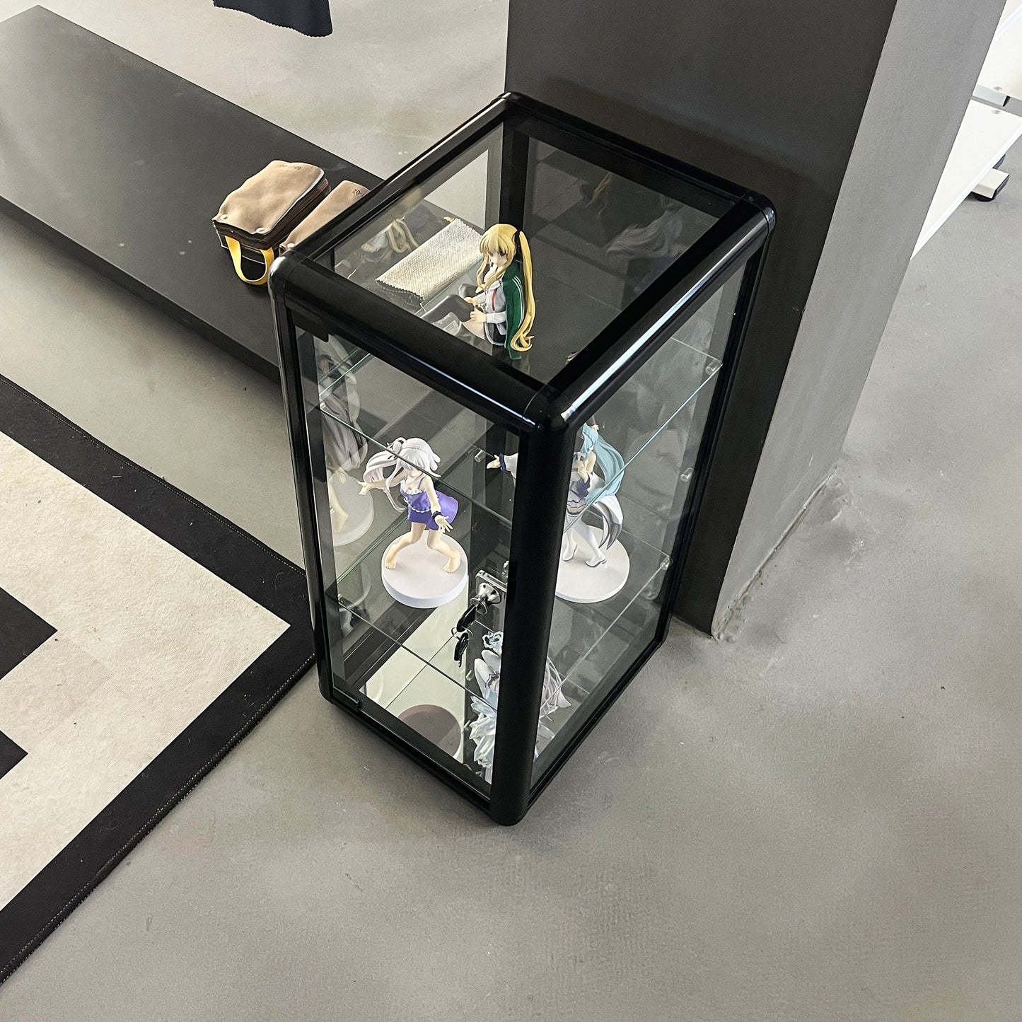 Tempered Glass Counter Top Display Showcase with Sliding Glass Door and Lock,Standard Aluminum Framing with Sliding Glass Door and Lock-display cabinet