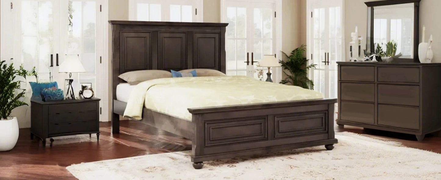 Traditional Town and Country Style Pinewood Vintage Queen Bed, Rich Brown