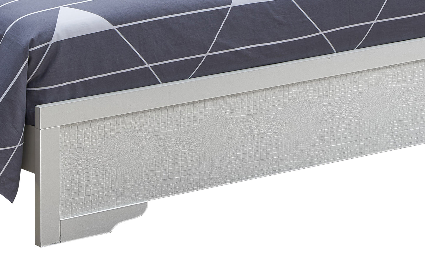 Elegant Transitional Queen Bed In Silver Champagne