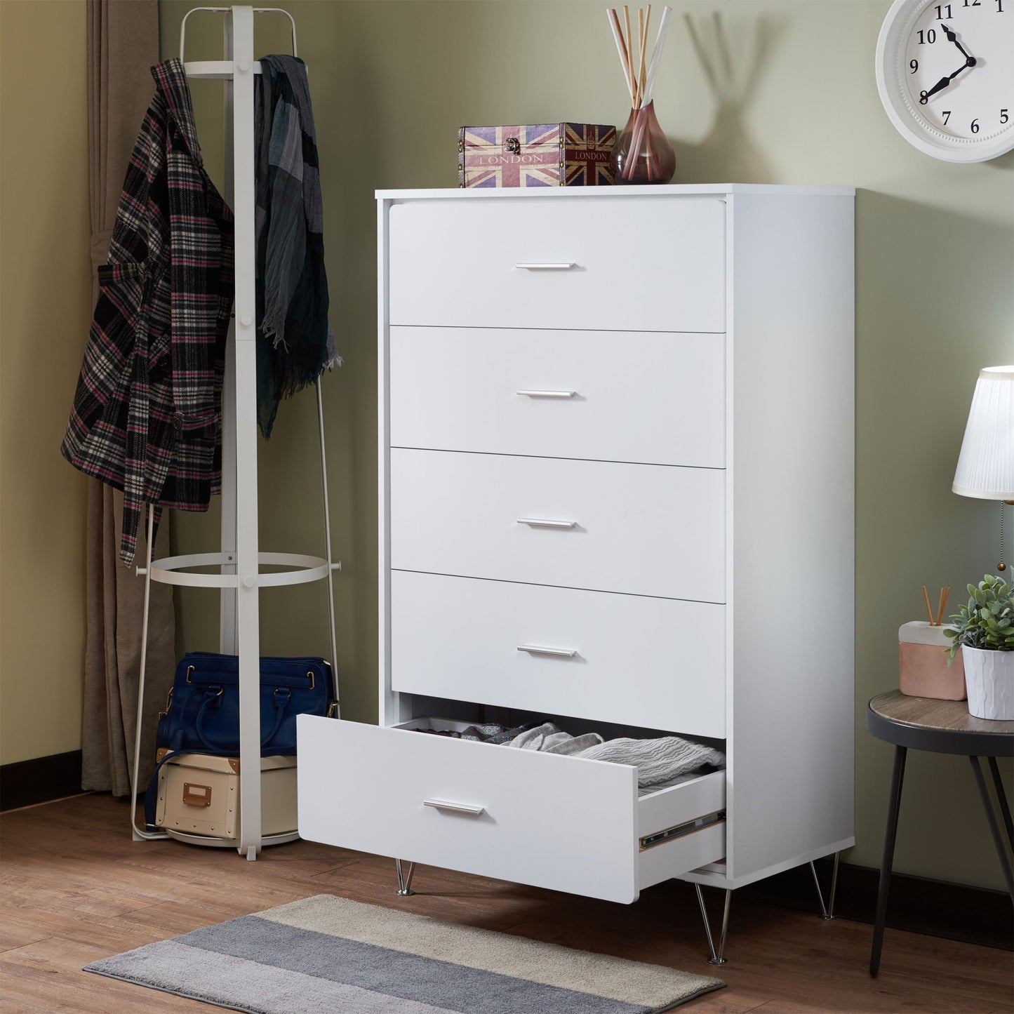 Deoss White Finish Chest