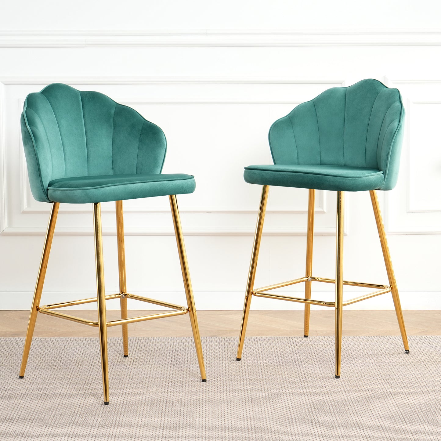 Shell shape green velvet bar chair, gold-plated metal chair legs, suitable for coffee shop, bar, restaurant (set of 2)