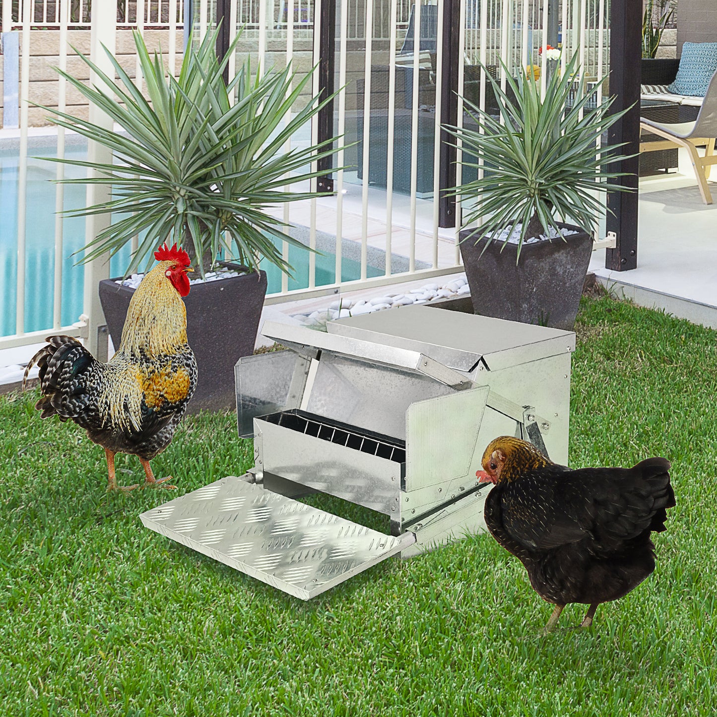 PawHut 30 lbs Capacity Automatic Chicken Poultry Feeder with a Galvanized Steel and Aluminium Build, Weatherproof Design