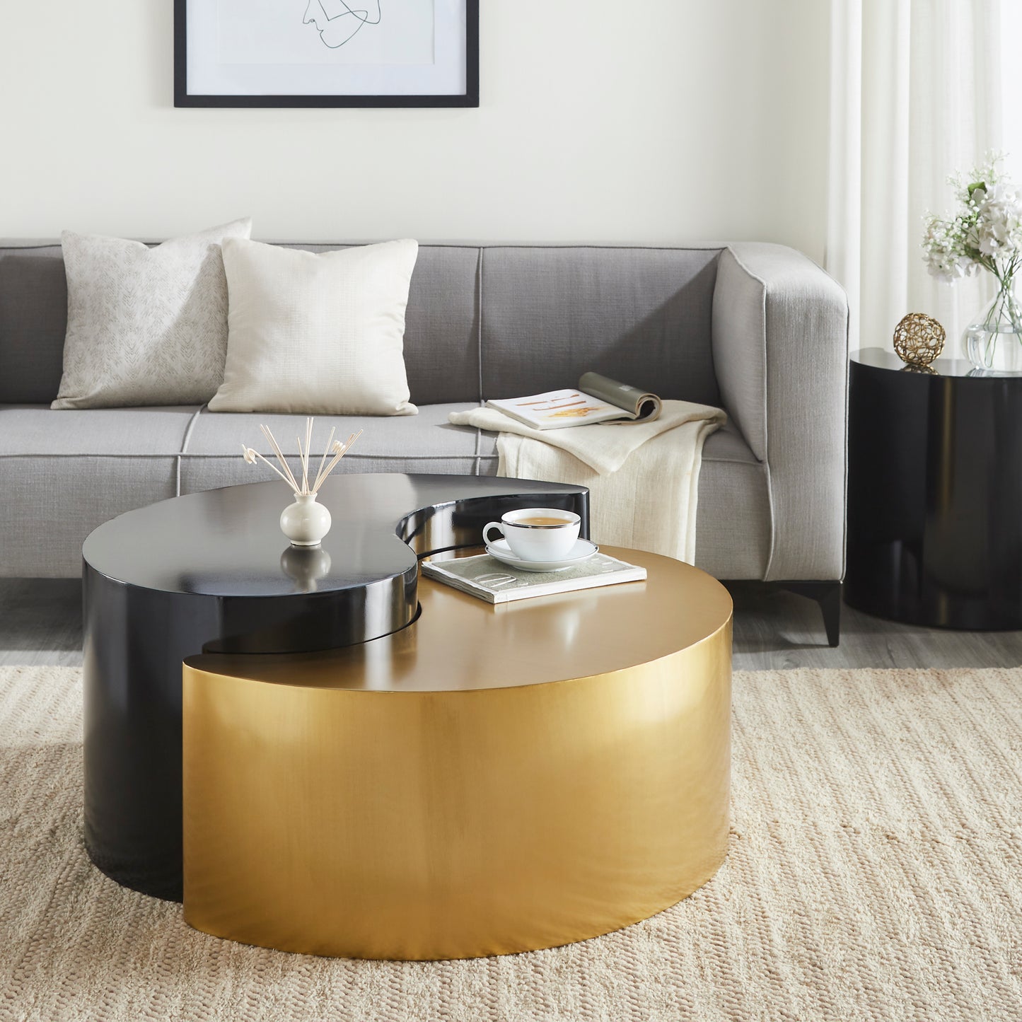 YING YANG Modern & Contemporary Style Coffee Table Made with Iron Sheet Frame in Black & Gold      same asG150108936  (NJ inventory)