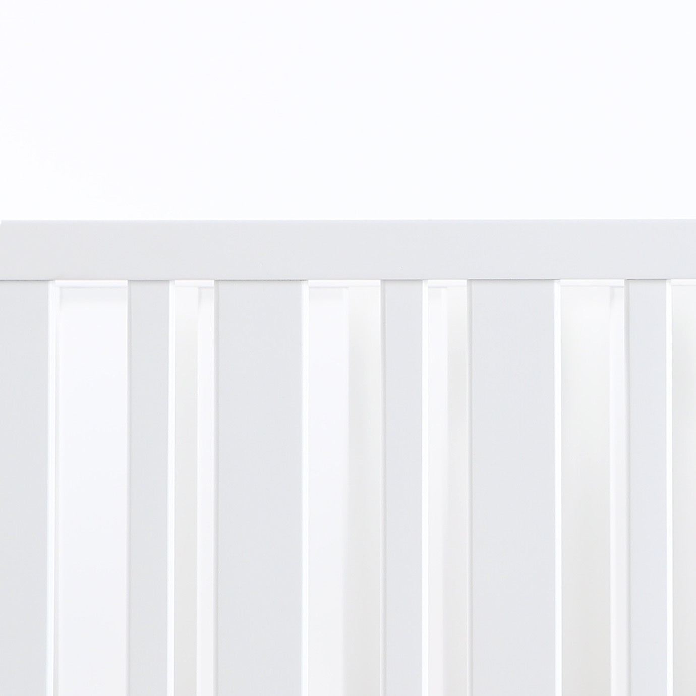 Prague Convertible Crib in White