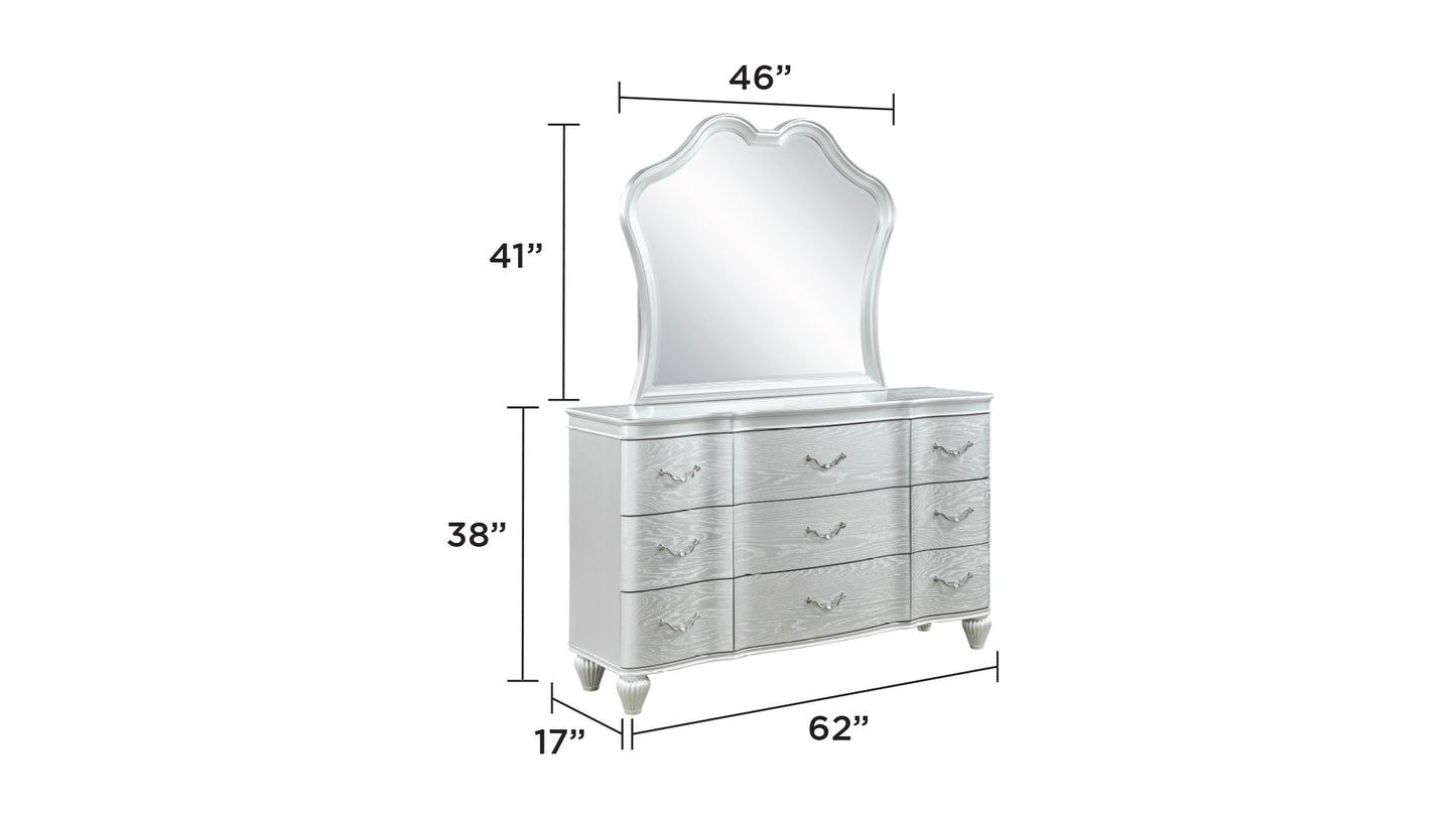 Landmark Traditional Style 9-Drawer Dresser With metal drawer pulls Made with Wood in Silver