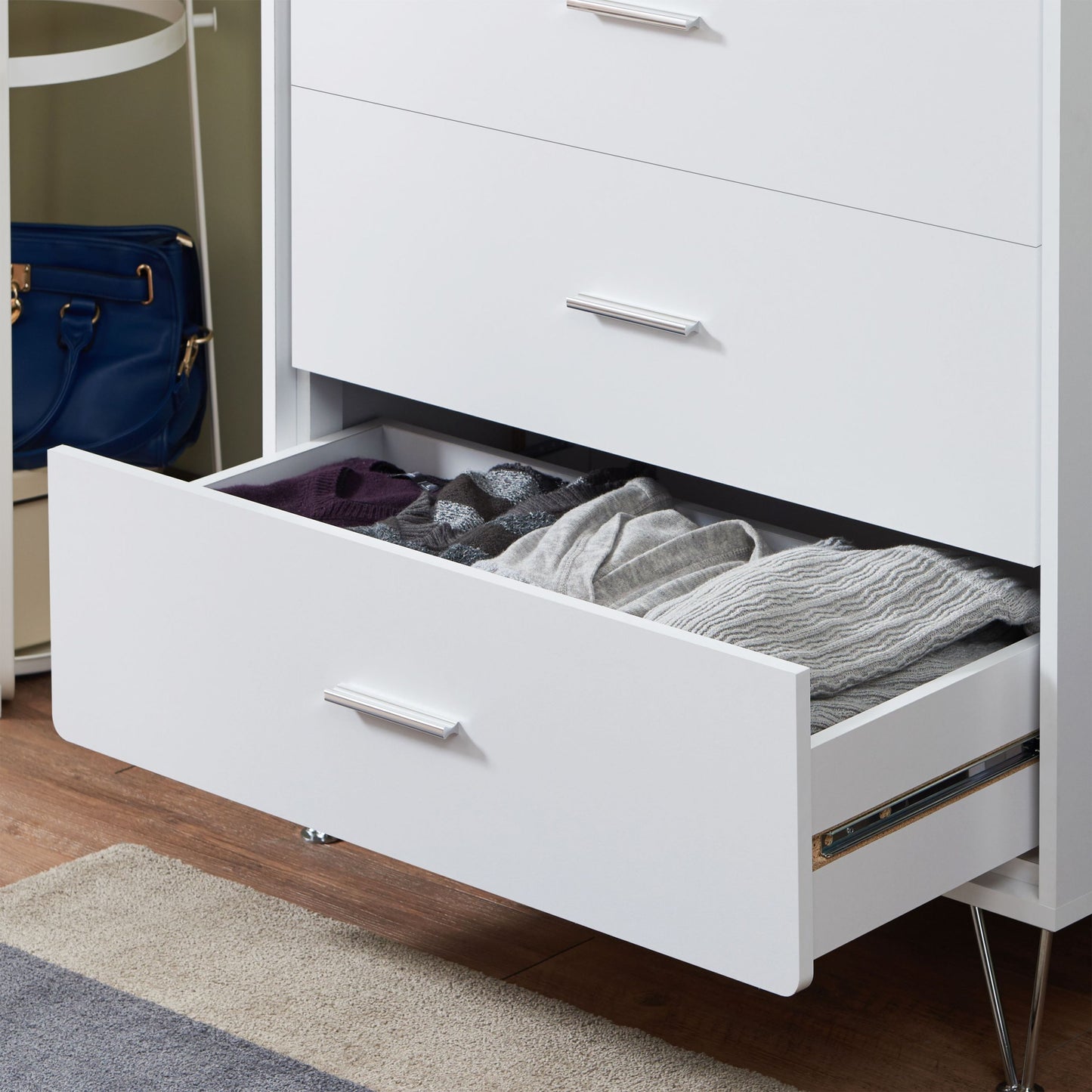 Deoss White Finish Chest