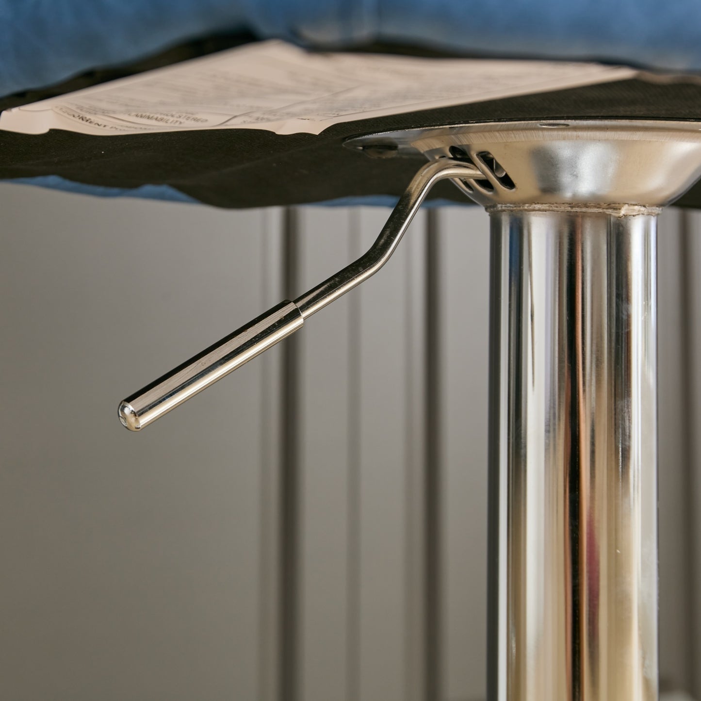 A&A Furniture,Swivel Barstools Adjusatble Seat Height With Chrome Base, Modern PU Upholstered Bar Stools with the whole Back Tufted, for Home Pub and Kitchen Island,Blue, Set of 2